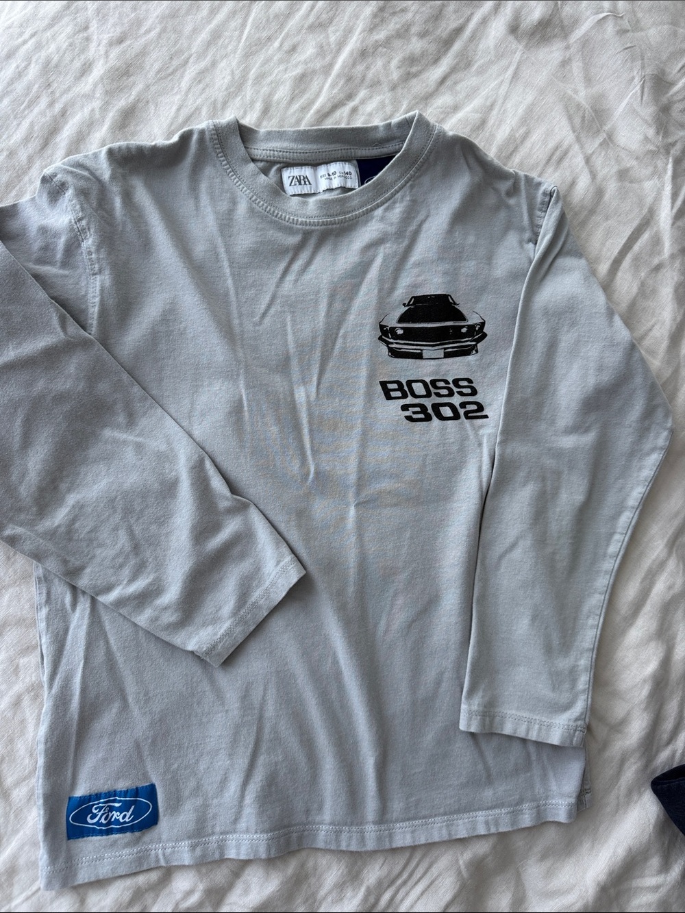 Zara Kids Light Gray Long-Sleeve Tee with Black 'BOSS 302' Car Graphic
